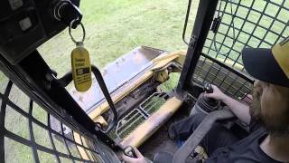 How to run a caterpillar skid steer operate drive a 226b 232b 242 252 262 272 267 loader controls [upl. by Fidel]